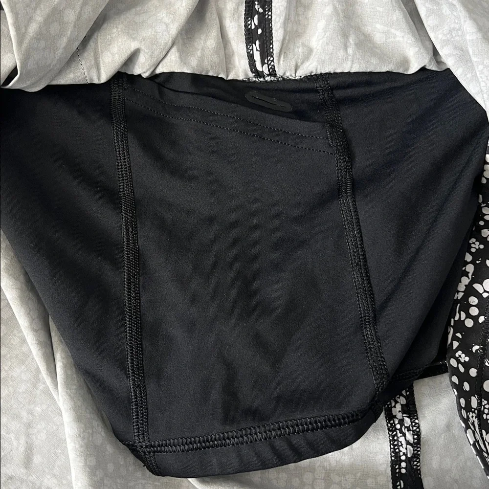 Lululemon Pace Rival Skirt Chirasu Black/Chirakasu Alpine White Size 4 Tall